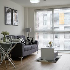 Apartment for rent for £2,000 per month in Birmingham, Scotland Street