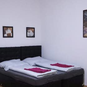 Apartment for rent for €1,497 per month in Vienna, Hagenmüllergasse