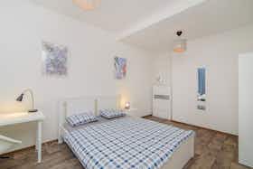 Wohnung zu mieten für 30.903 CZK pro Monat in Prague, Sokolovská