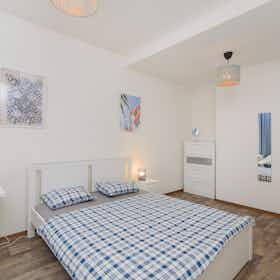 Wohnung zu mieten für 30.763 CZK pro Monat in Prague, Sokolovská