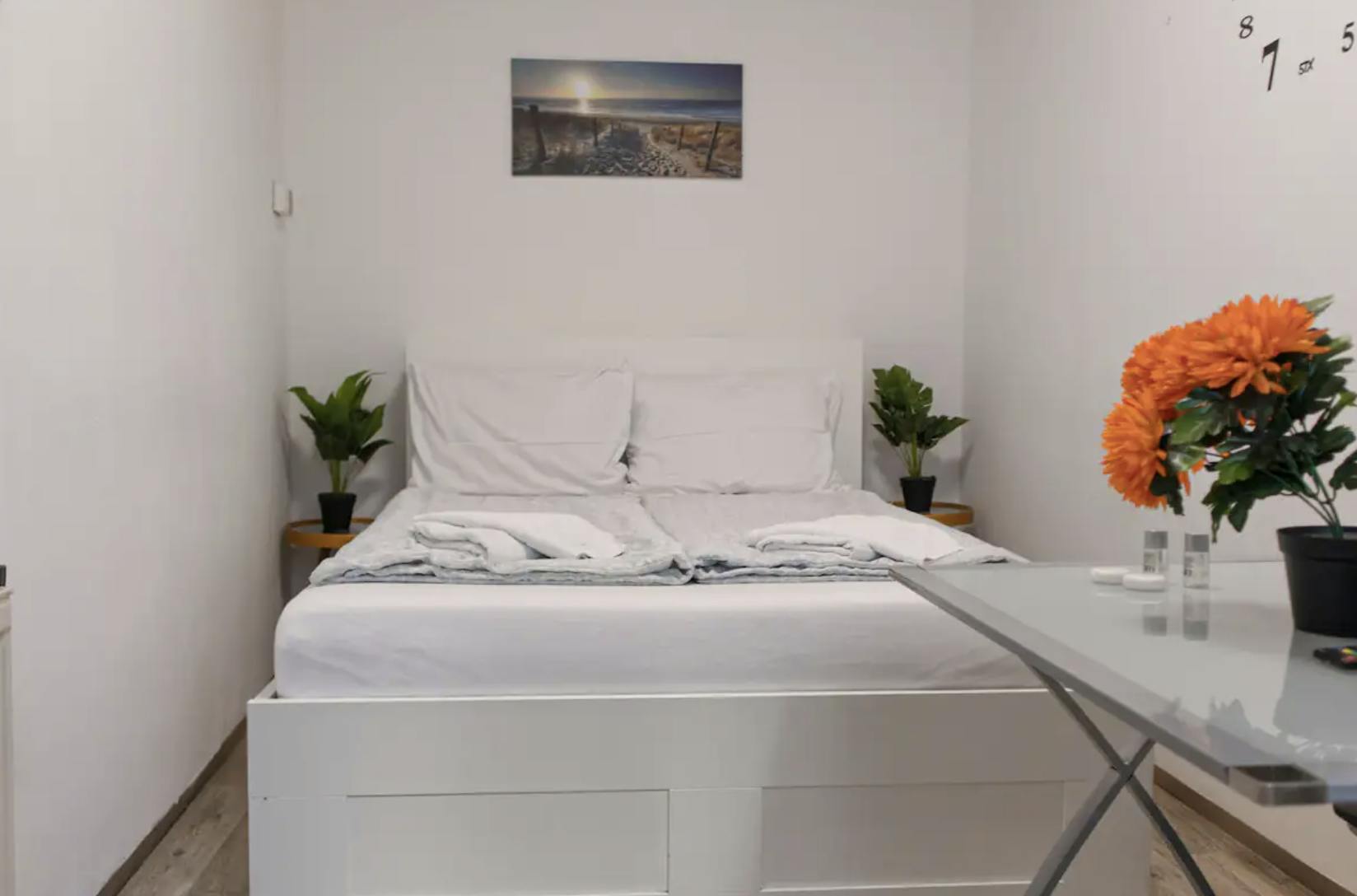 Allerheiligengasse, Vienna preview