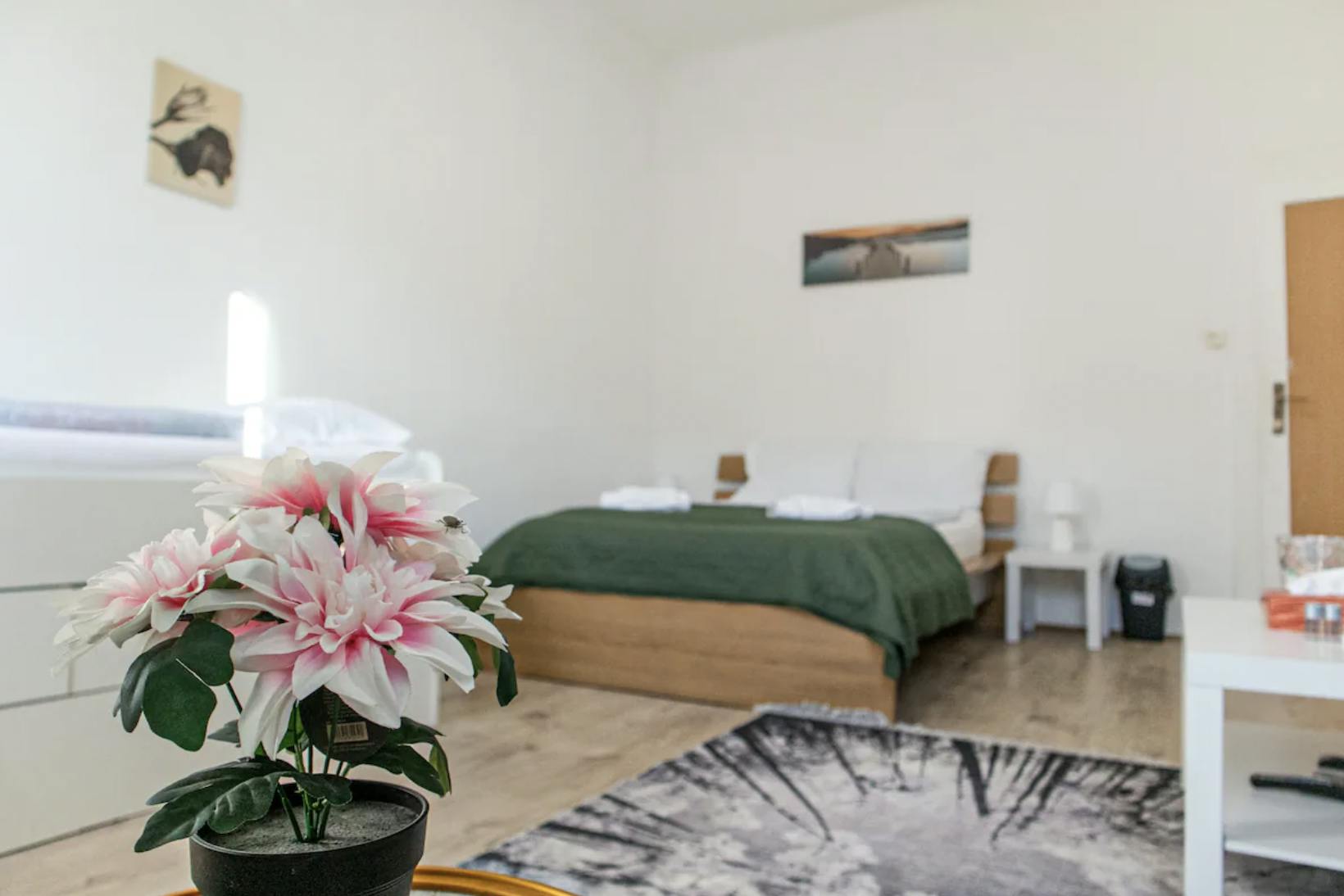 Allerheiligengasse, Vienna preview