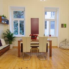 Apartment for rent for €1,900 per month in Vienna, Jägerstraße