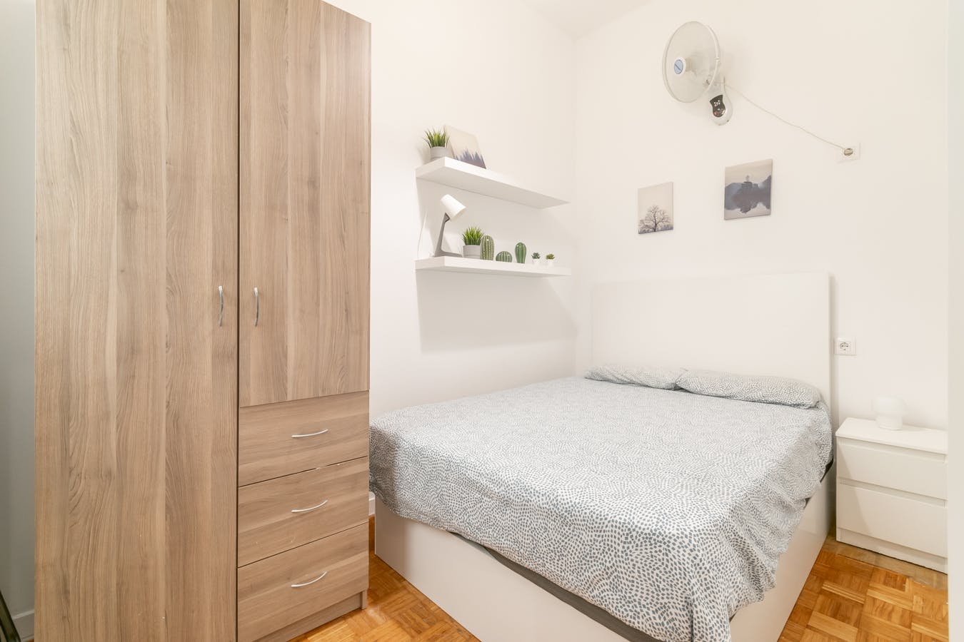 Private room for rent for €803 per month in Barcelona, Carrer de Balmes