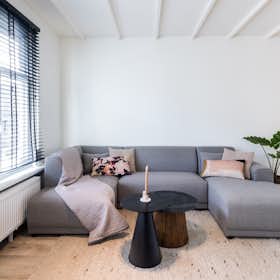 Apartment for rent for €2,085 per month in Rotterdam, Treubstraat