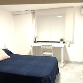Private room for rent for €395 per month in Murcia, Plaza Sardoy