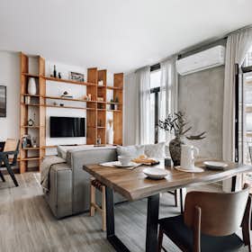 Apartment for rent for €3,057 per month in Barcelona, Carrer de Nàpols