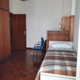 Private room for rent for €360 per month in Forlì, Via Oreste Regnoli