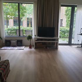 Квартира сдается в аренду за 1 200 € в месяц в Eindhoven, Philitelaan