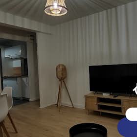 Private room for rent for €440 per month in Mont-Saint-Aignan, Parc de l'Andelle