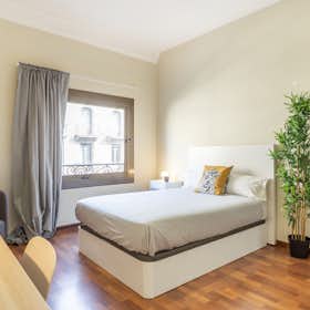 Private room for rent for €669 per month in Barcelona, Via Laietana
