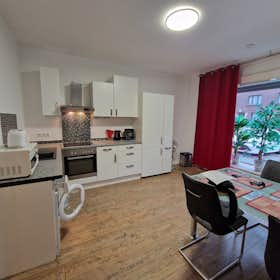Mieszkanie do wynajęcia za 1350 € miesięcznie w mieście Düsseldorf, Collenbachstraße