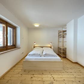 Haus for rent for 4.880 € per month in Sellrain, Sellrain
