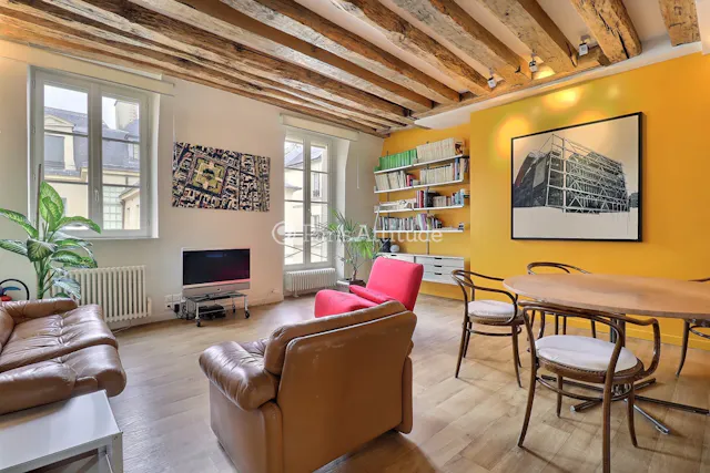 1-Bedroom Apartment in Place des Vosges, Paris (1306150) room image 1