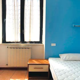 Private room for rent for €570 per month in Rome, Via Alessandro Brisse