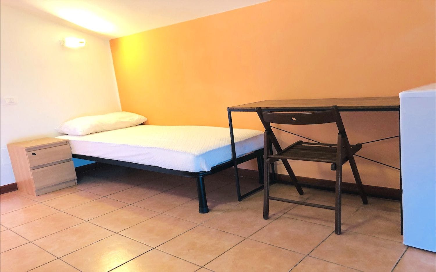 Gedeelde kamer te huur voor € 380 per maand in Rome, Via Alessandro Brisse