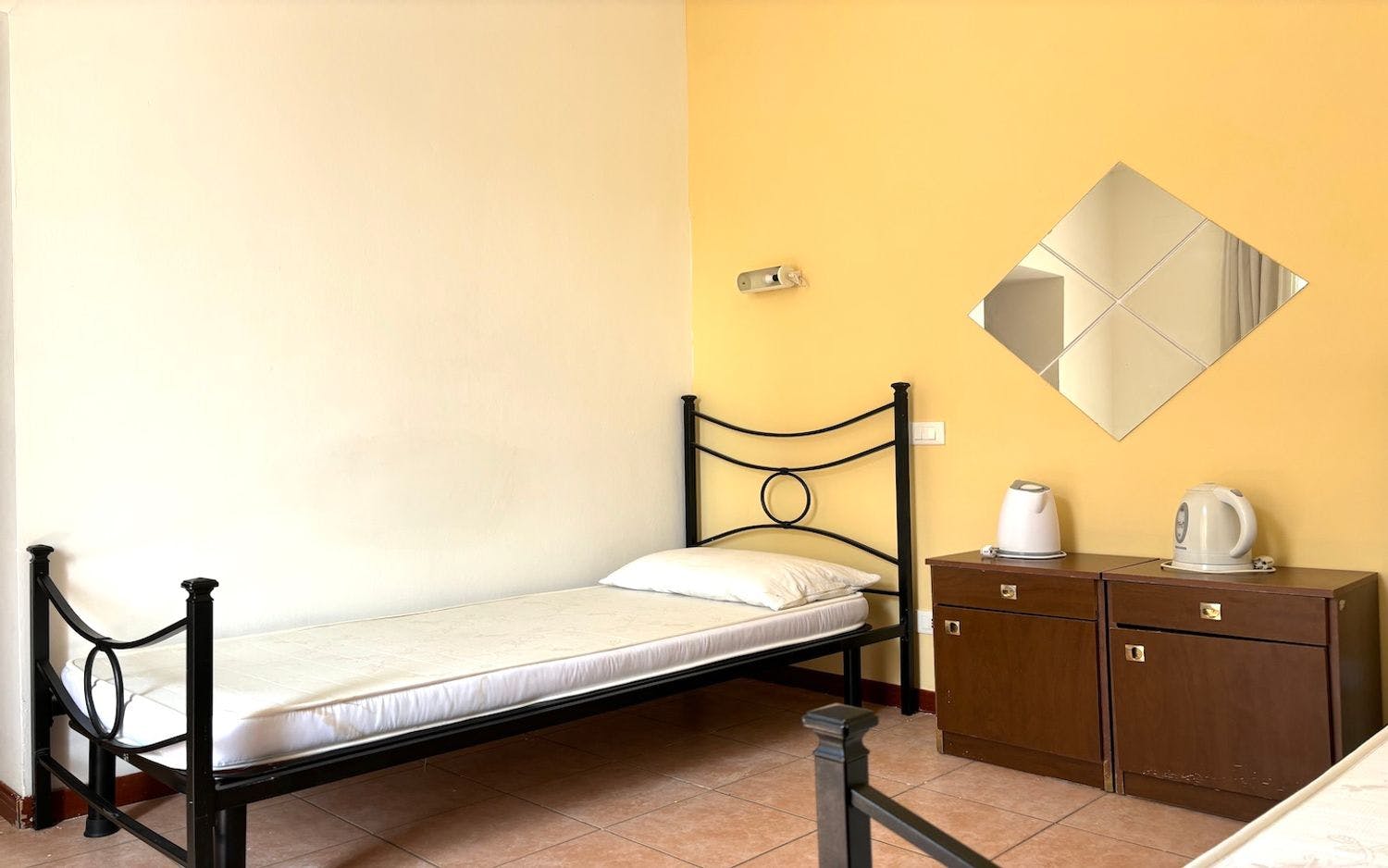 Gedeelde kamer te huur voor € 380 per maand in Rome, Via Alessandro Brisse