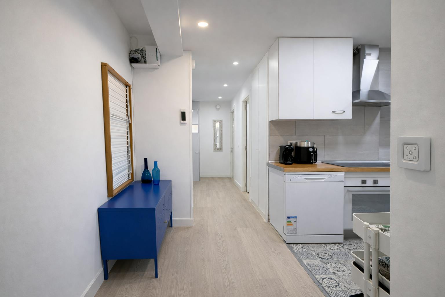 Shared room in Calle de Arlanza, Madrid (1306458) room image 1