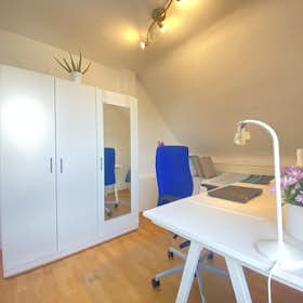 Отдельная комната сдается в аренду за 999 € в месяц в Hürth, Hermann-Löns-Straße
