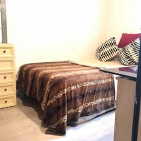 Private room for rent for €550 per month in Leganés, Calle Monegros