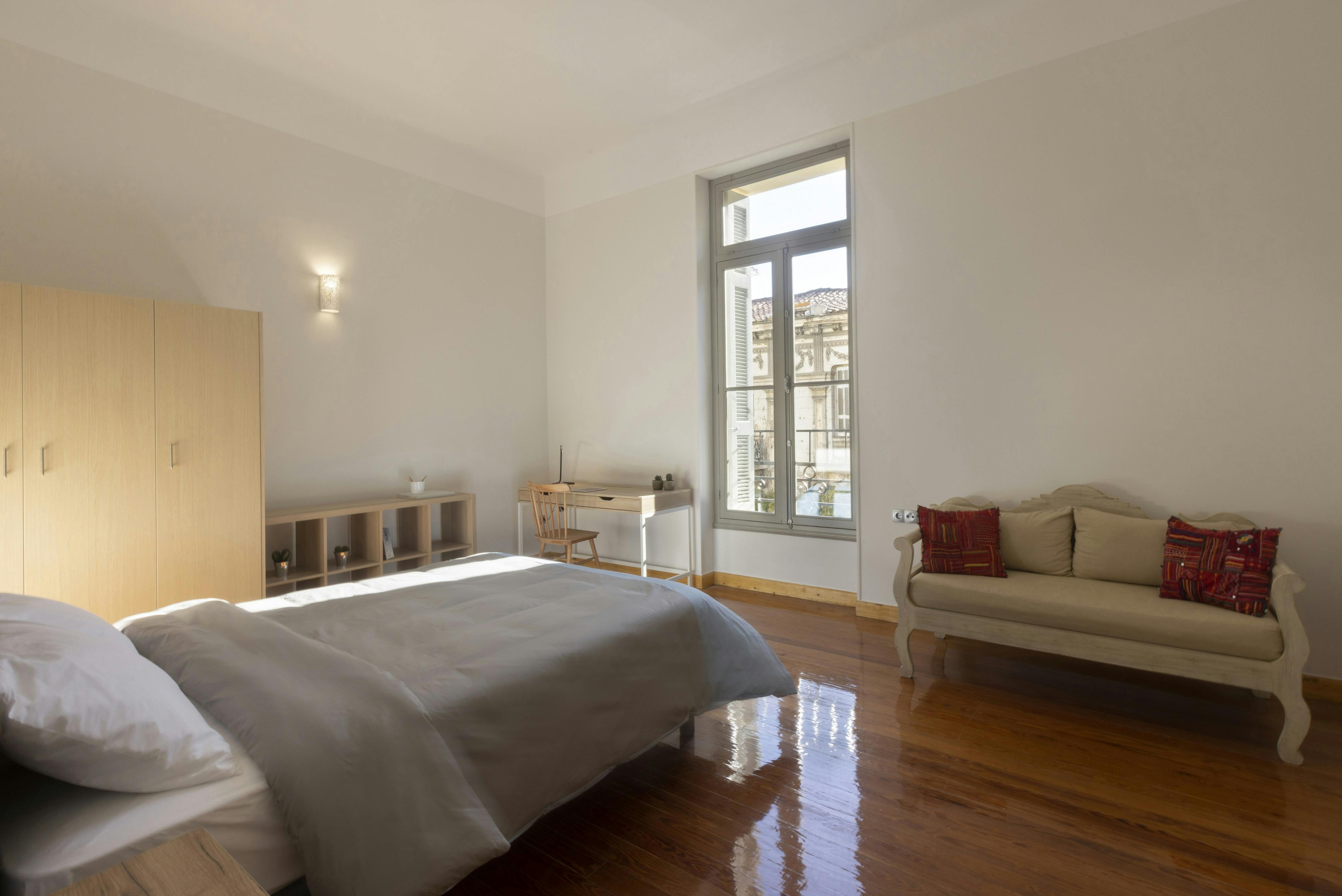 Derigny, Athens preview