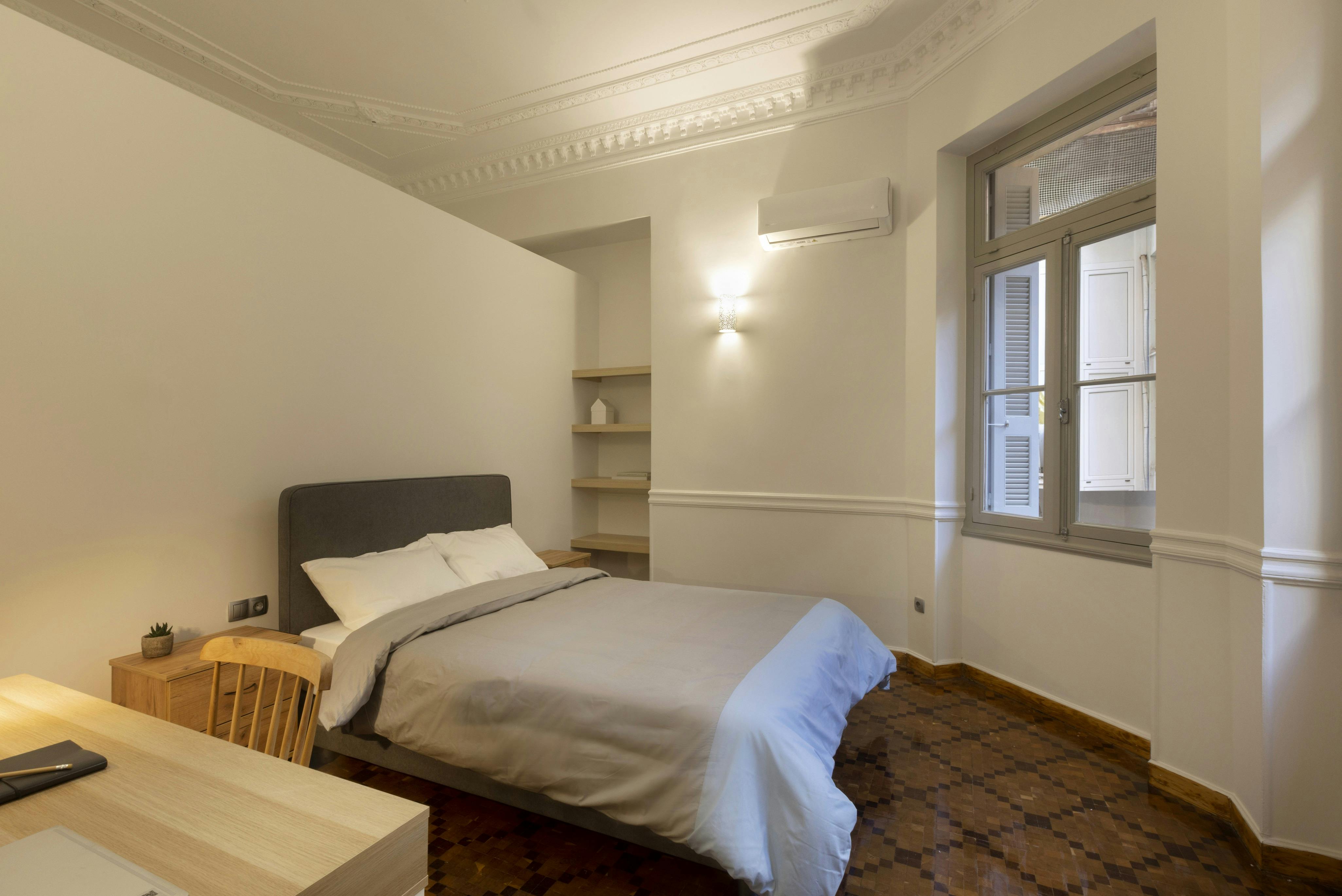 Derigny, Athens preview