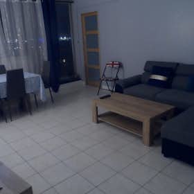 Private room for rent for €520 per month in Massy, Avenue Nationale