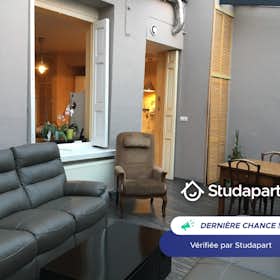 Apartment for rent for €1,120 per month in Saint-Étienne, Rue Henri Barbusse