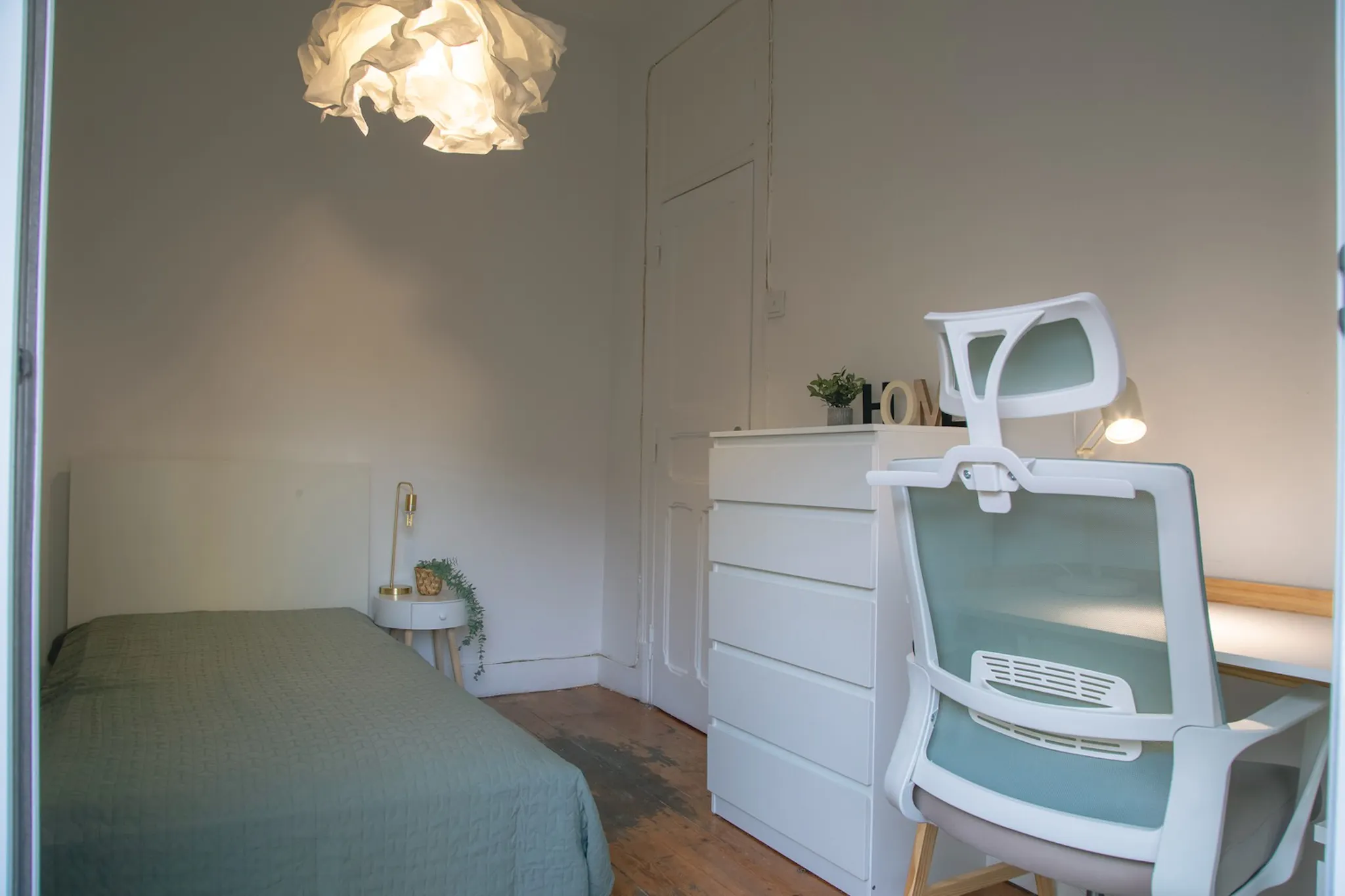 Rua Carvalho Araújo, Lisbon preview