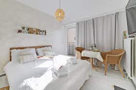 Studio for rent for €4,800 per month in Lugano, Via Beltramina