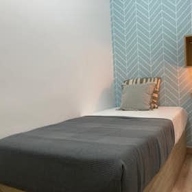 Private room for rent for €550 per month in Barcelona, Carrer de Viladomat