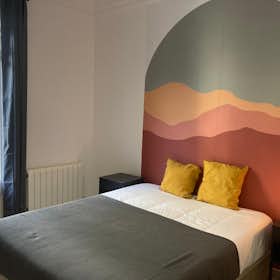 Private room for rent for €720 per month in Barcelona, Carrer de Viladomat
