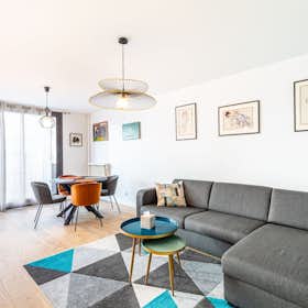 Apartment for rent for €2,364 per month in Paris, Rue Plumet