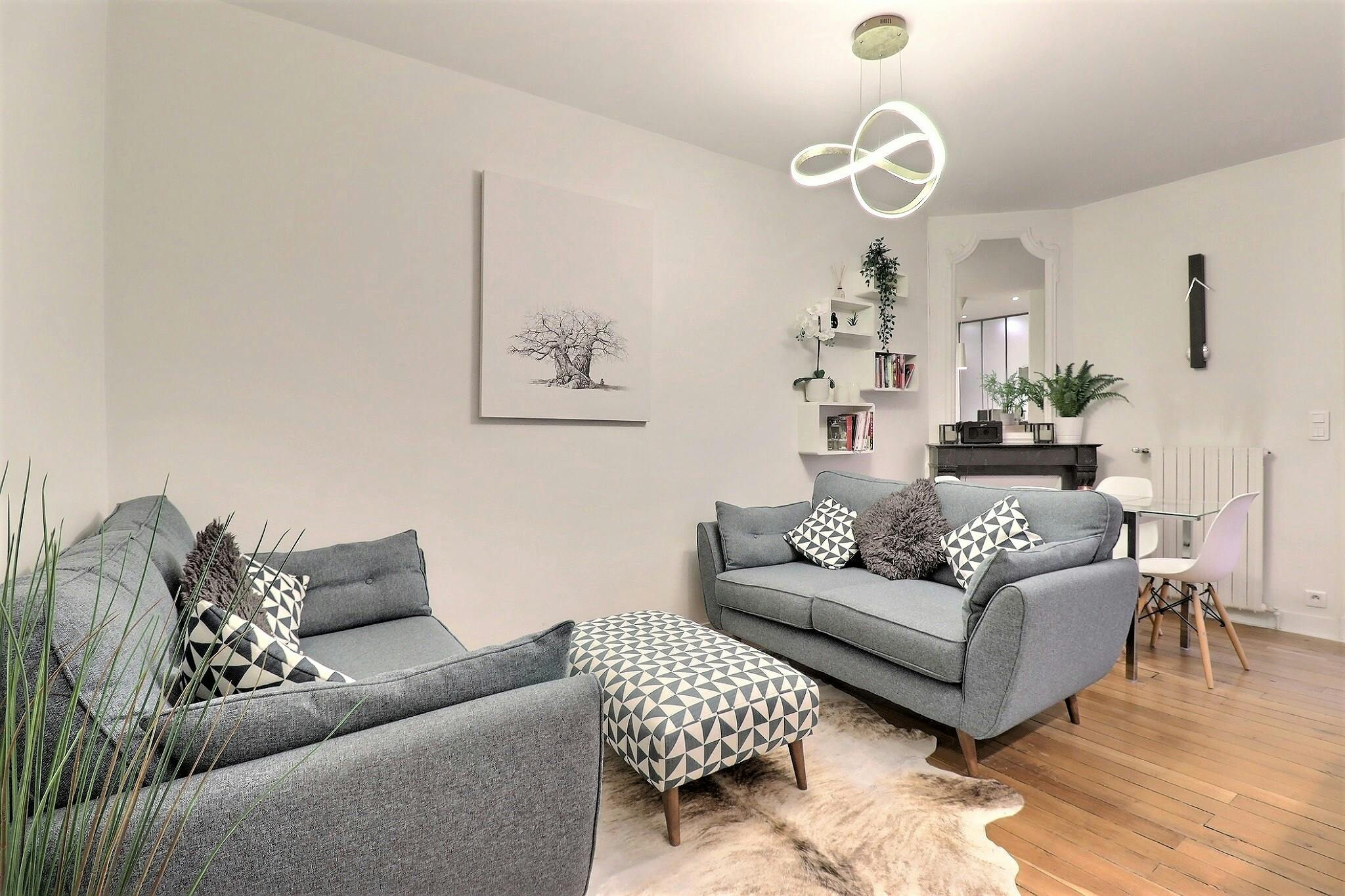 Rue de Lévis, Paris preview