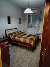 Отдельная комната сдается в аренду за 250 € в месяц в Rome, Viale Santa Rita da Cascia