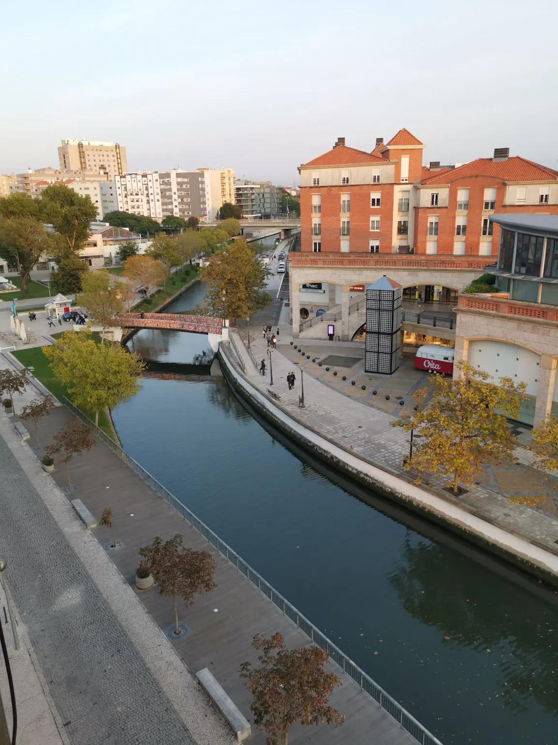 Apartment in Avenida do Doutor Lourenço Peixinho, Aveiro