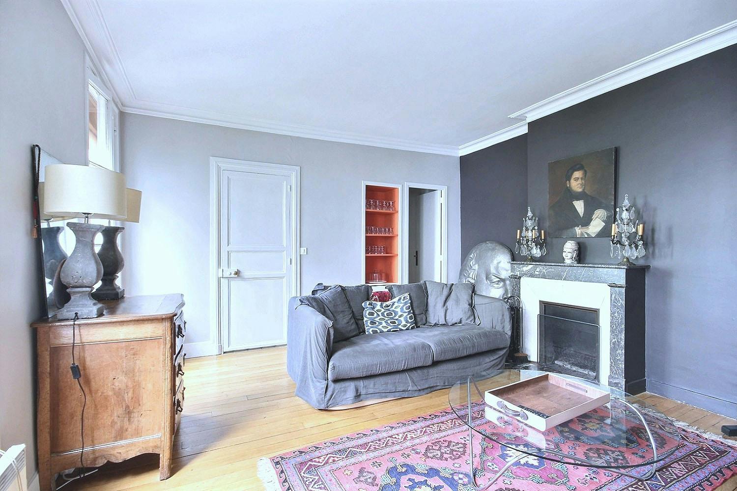 Apartment for rent for €2,650 per month in Paris, Rue Rousselet