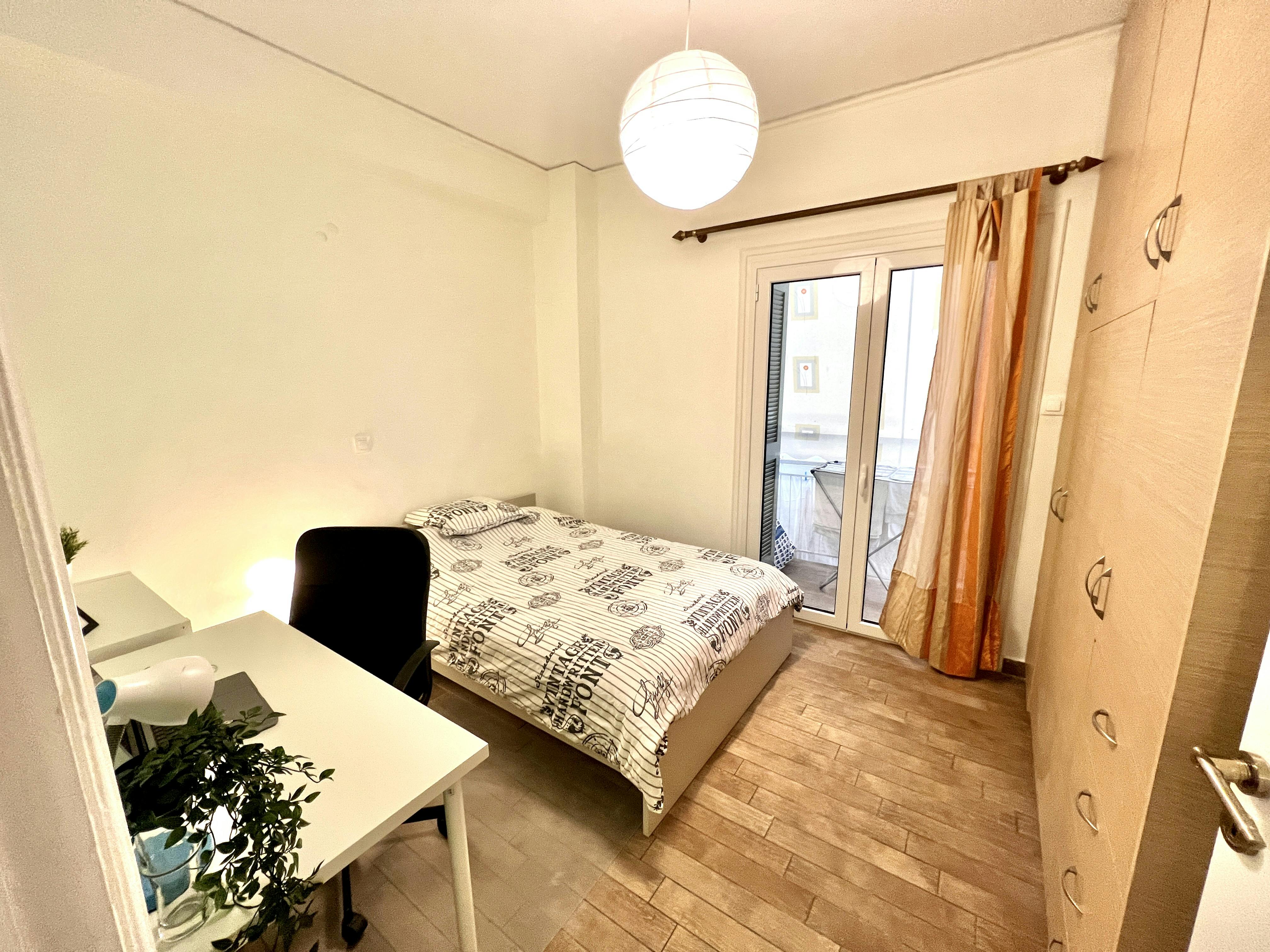 Private room for rent for €410 per month in Athens, Isavron