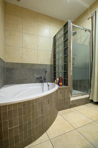Private room in Rue Assalit, Nice (1310859) room image 10