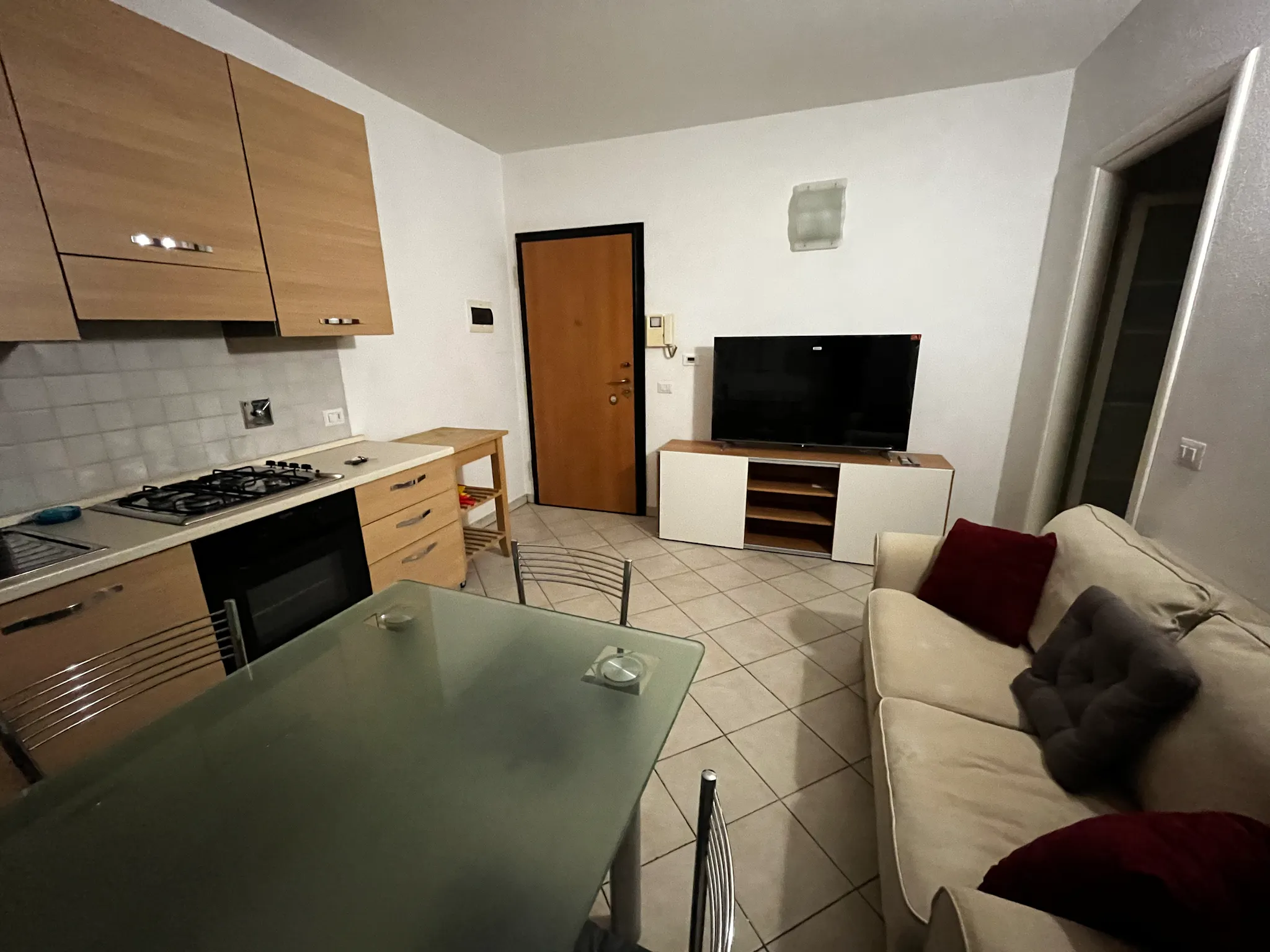 2-Bedroom Apartment in Via Reginaldo Giuliani, Florence (1310867) ROOM 4