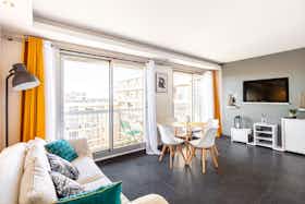 Apartment for rent for €2,160 per month in Paris, Avenue Jean Aicard