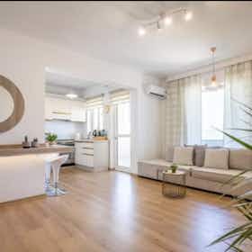 Appartamento in affitto a 1.500 € al mese a Spata Loutsas, Feraiou Riga