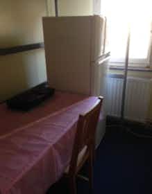 私人房间 正在以 €545 的月租出租，其位于 Uccle, Brugmannlaan