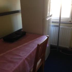 Отдельная комната сдается в аренду за 545 € в месяц в Uccle, Brugmannlaan