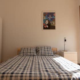 Private room for rent for €450 per month in Porto, Rua do Académico Futebol Club