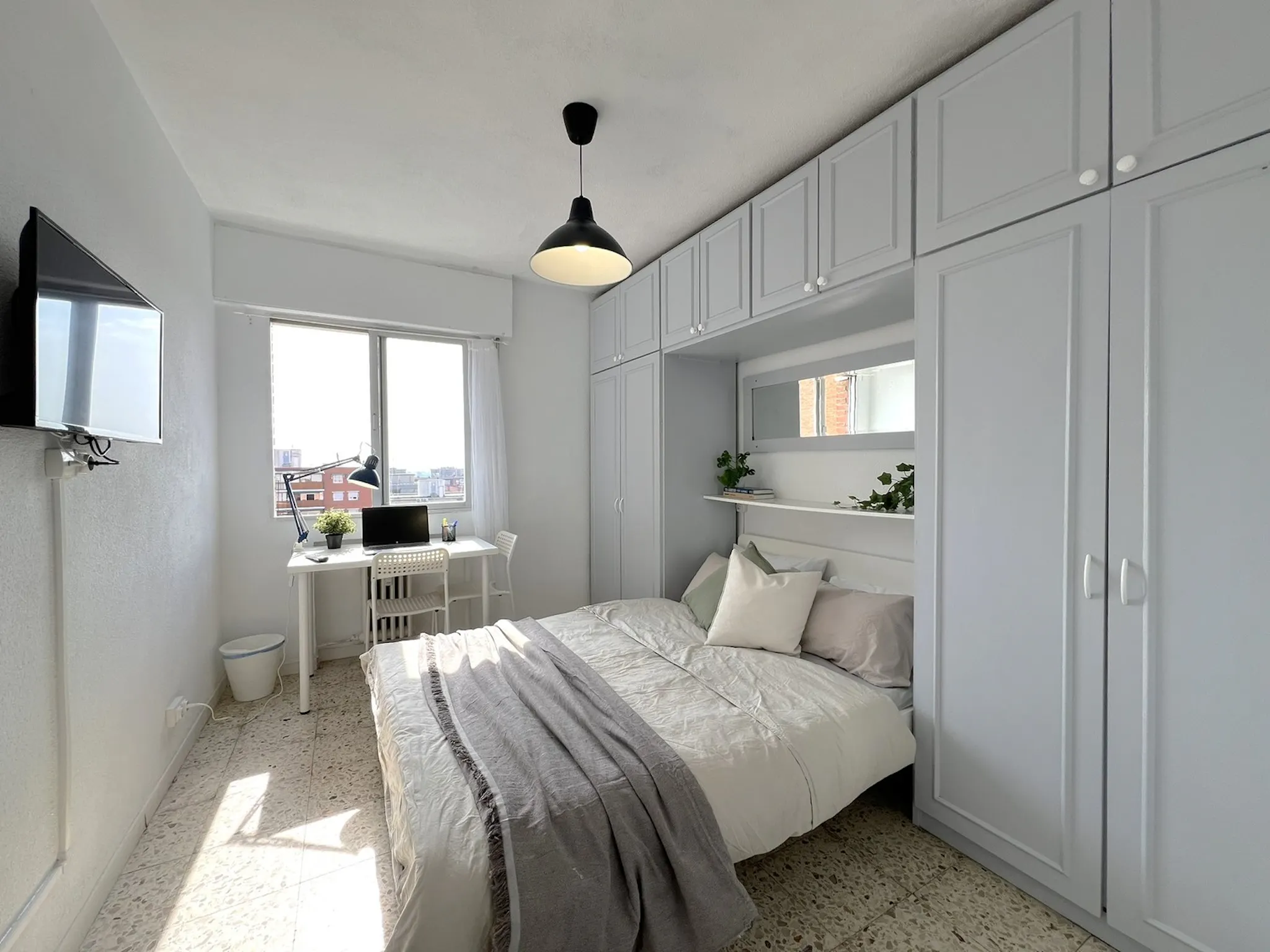 Calle de Camarena, Madrid preview