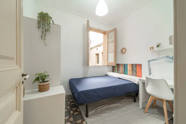 Private room in Carrer de Santa Anna, Barcelona (1312563) room image 1