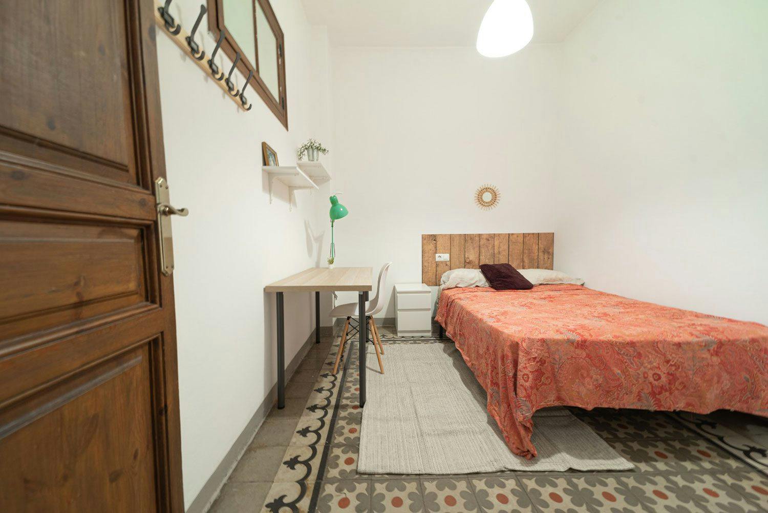 Carrer del Comte d'Urgell, Barcelona preview