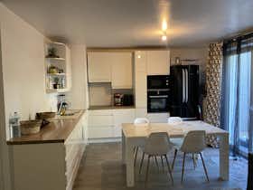Private room for rent for €650 per month in Stains, Rue de la Molette