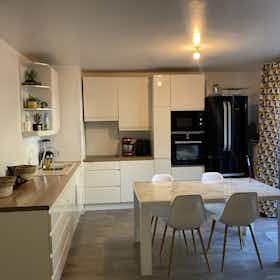 Private room for rent for €650 per month in Stains, Rue de la Molette